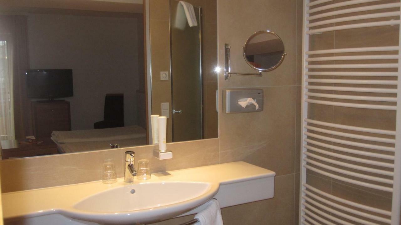 Hotel Badhaus Zell am See Chambre photo